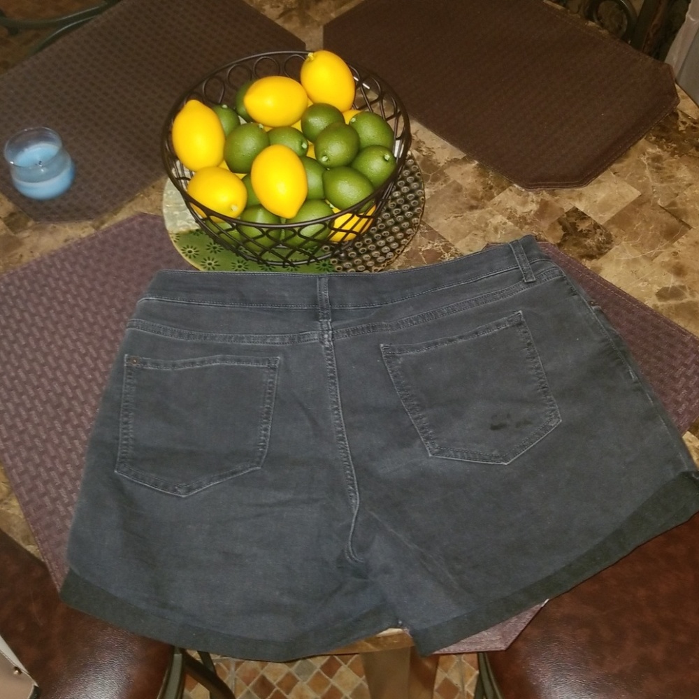Shorts - Picture 2 of 2